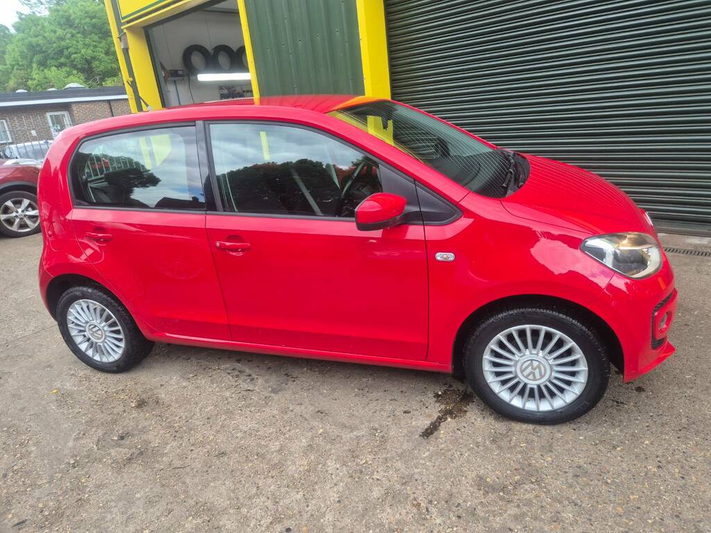 Volkswagen Up 1.0 High Up FM15CUO Red #6