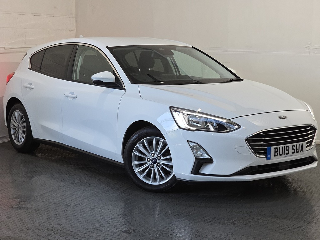 Ford Focus T Ecoboost Titanium BU19SUA White #2