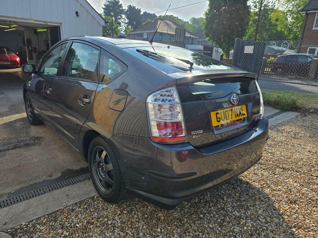 Toyota Prius Hatchback 1.5 T Spirit Cvt 200707 Grey #5