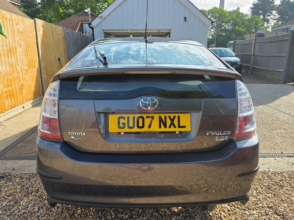 Toyota Prius Hatchback 1.5 T Spirit Cvt 200707 Grey #4