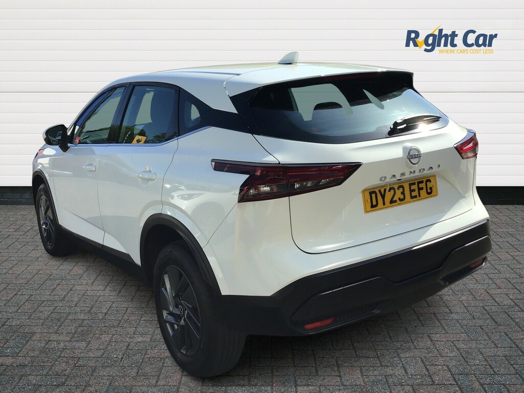 Nissan Qashqai 1.3 Dig-t Mhev Acenta Premium - 2023 23 DY23EFG White #3
