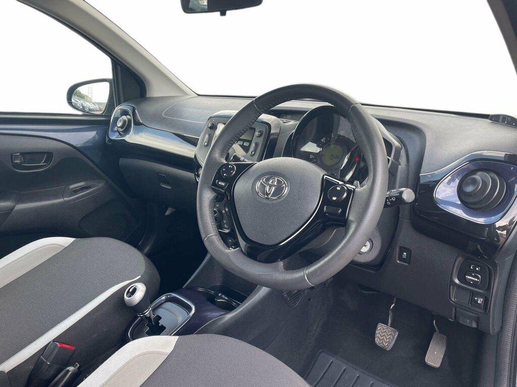 Toyota Aygo 1.0 Vvt-i X-play X-shift - 2014 14 YW14EKH Blue #6