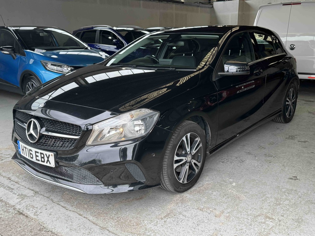 Mercedes-Benz A Class A180d Se Executive HT16EBX Black #4