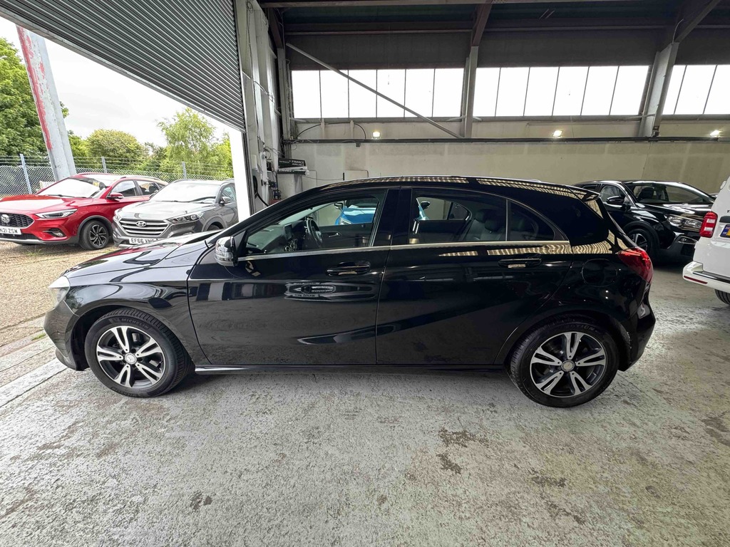 Mercedes-Benz A Class A180d Se Executive HT16EBX Black #5