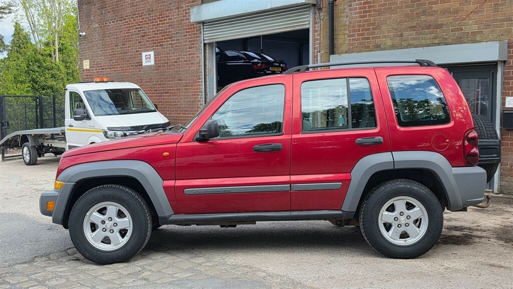 Jeep Cherokee 2.8 Td Sport 4X4 Red #6