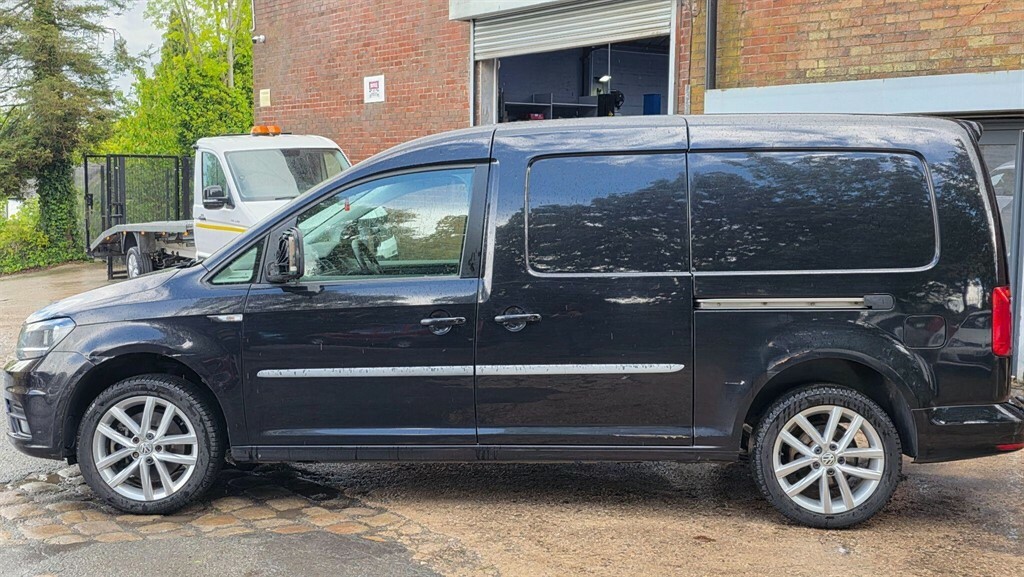 Volkswagen Caddy Maxi 2.0 Tdi C20 Bluemotion Tech Highline Lwb Euro 6 S AO67MXY Black #4