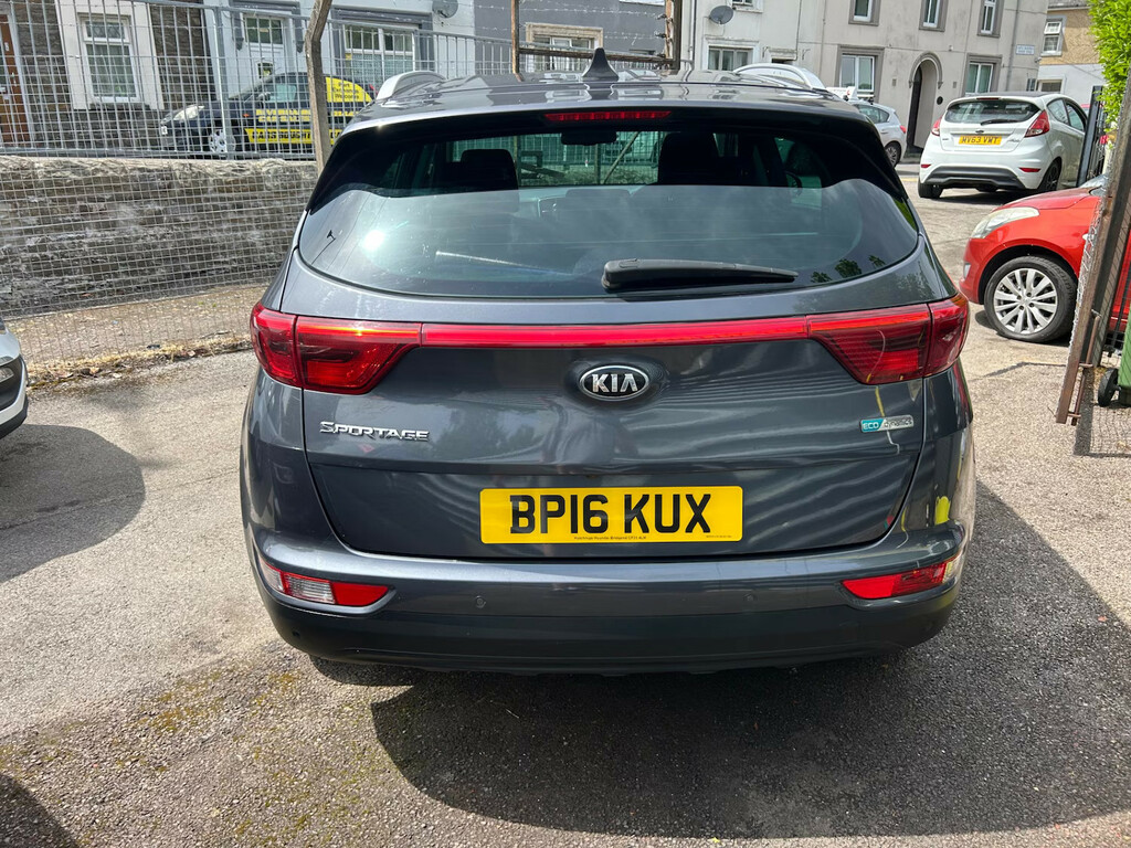 Kia Sportage 1.7 Crdi Isg 2 35 Tax One Owner Great Spec Ju BP16KUX Silver #4