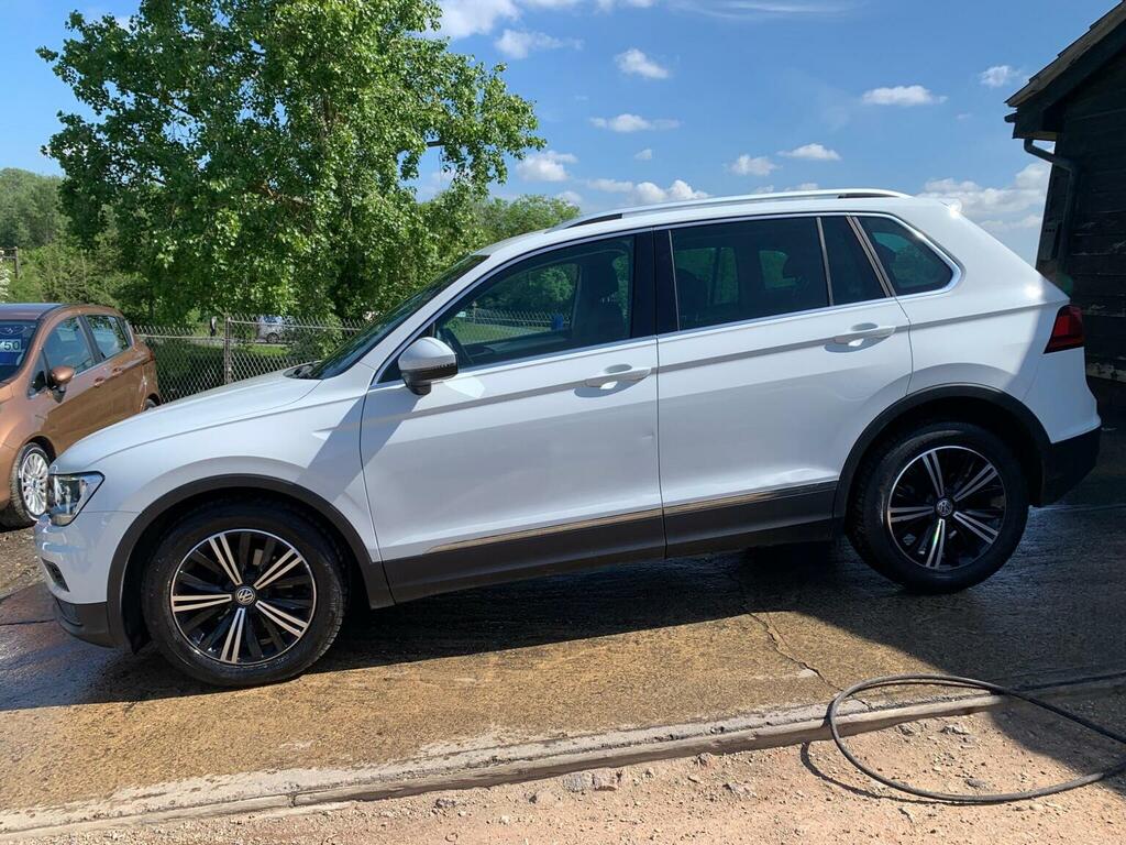 Volkswagen Tiguan Tsi Se Navigation Euro 6 Ss BN68LXL White #5