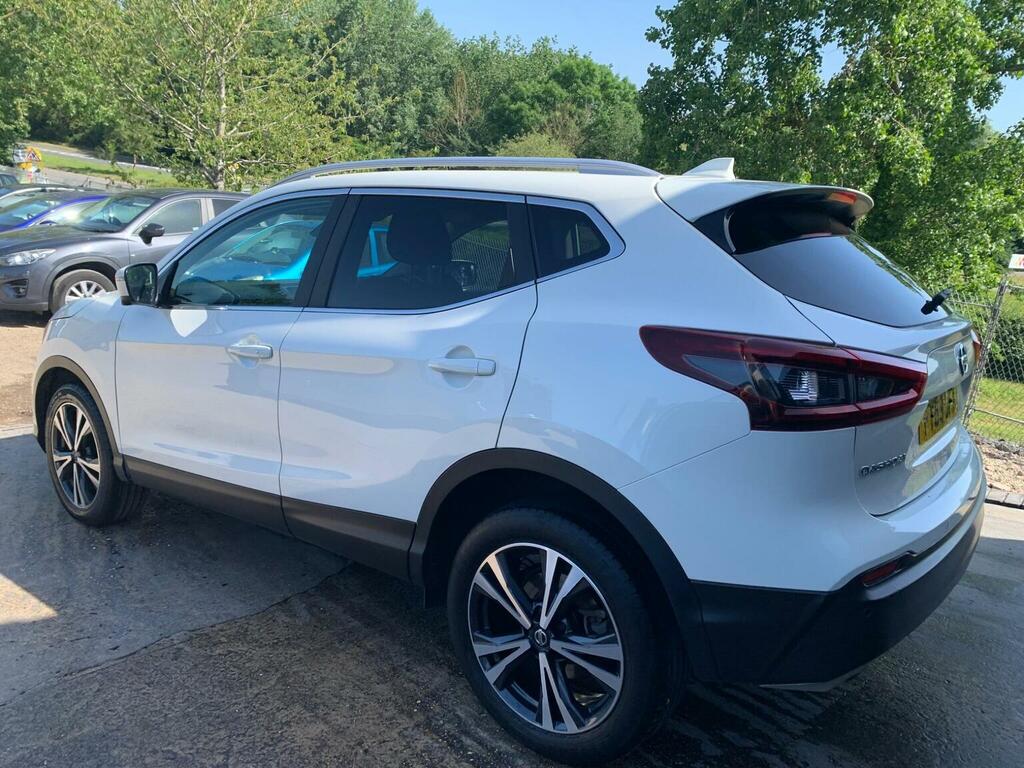 Nissan Qashqai Dig-t N-connecta Euro 6 Ss FY69UFK White #4