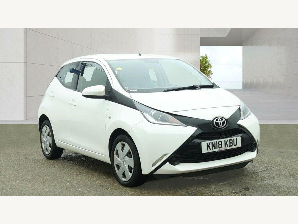 Toyota Aygo Vvt-i X-play X-shift Euro 6 KN18KBU White #2