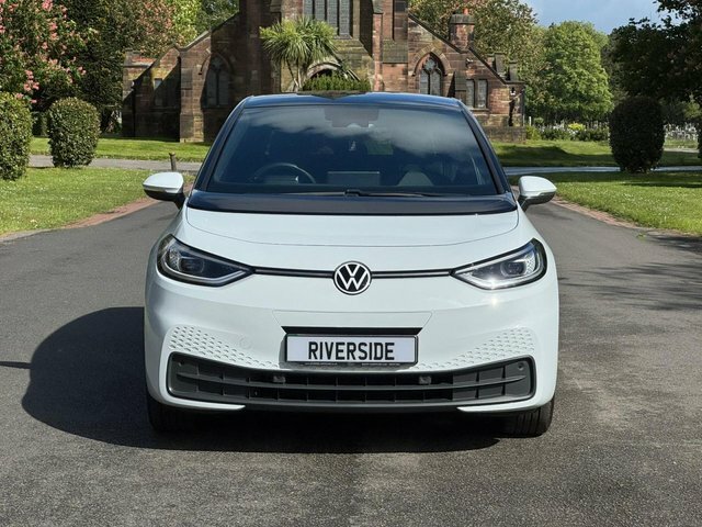 Volkswagen ID.3 2023 Pro Performance 202 Bhp White #2