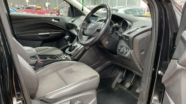 Ford Kuga 2018 1.5 Tdci Titanium Suv Euro FL68PBF Black #2