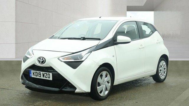 Toyota Aygo 2019 1.0 Vvt-i X-play Hatchback X-shift KD19WZO White #3
