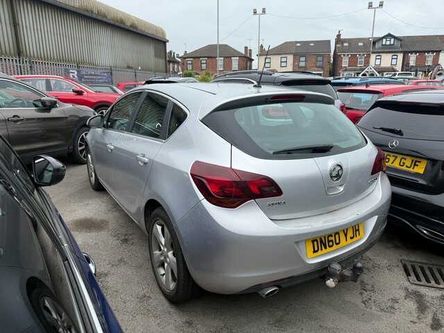 Vauxhall Astra 2010 2.0 Cdti Sri Hatchback Euro Silver #2
