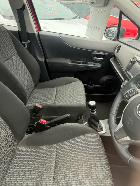 Toyota Yaris 2013 1.33 Dual Vvt-i Tr Hatchback Manua Red