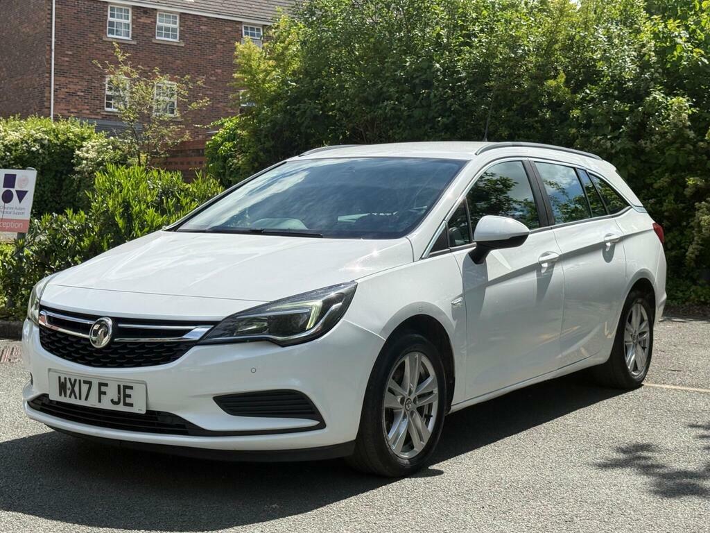 Vauxhall Astra 1.4I Turbo Se Sports Tourer WX17FJE White #2