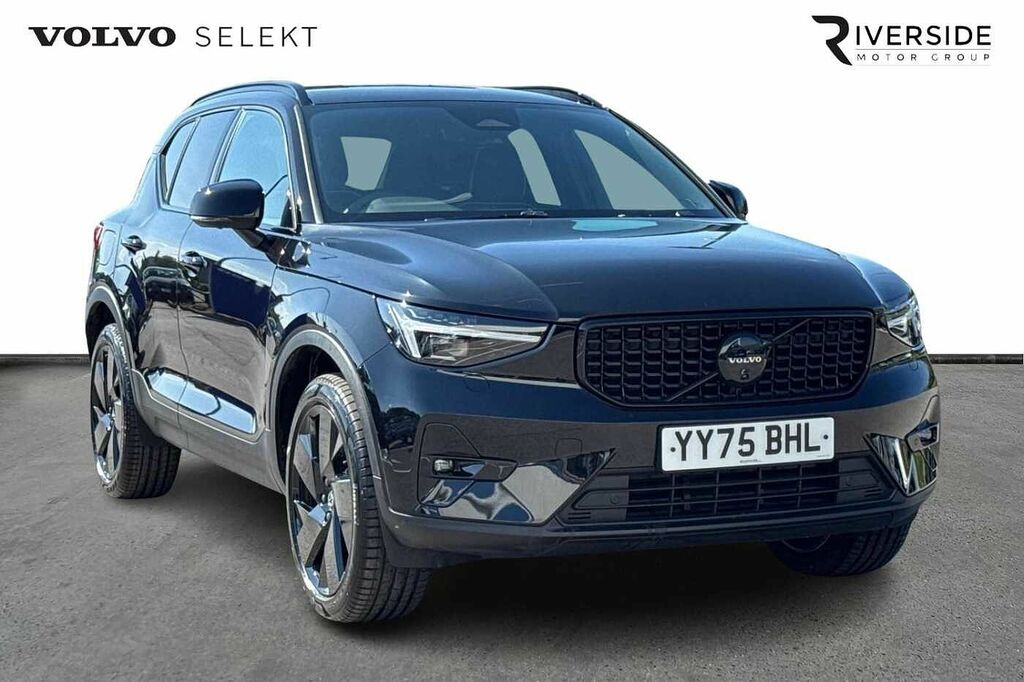 Volvo XC40 Black Edition Plus, B3 Mild Hybrid, YY75BHL Black #2