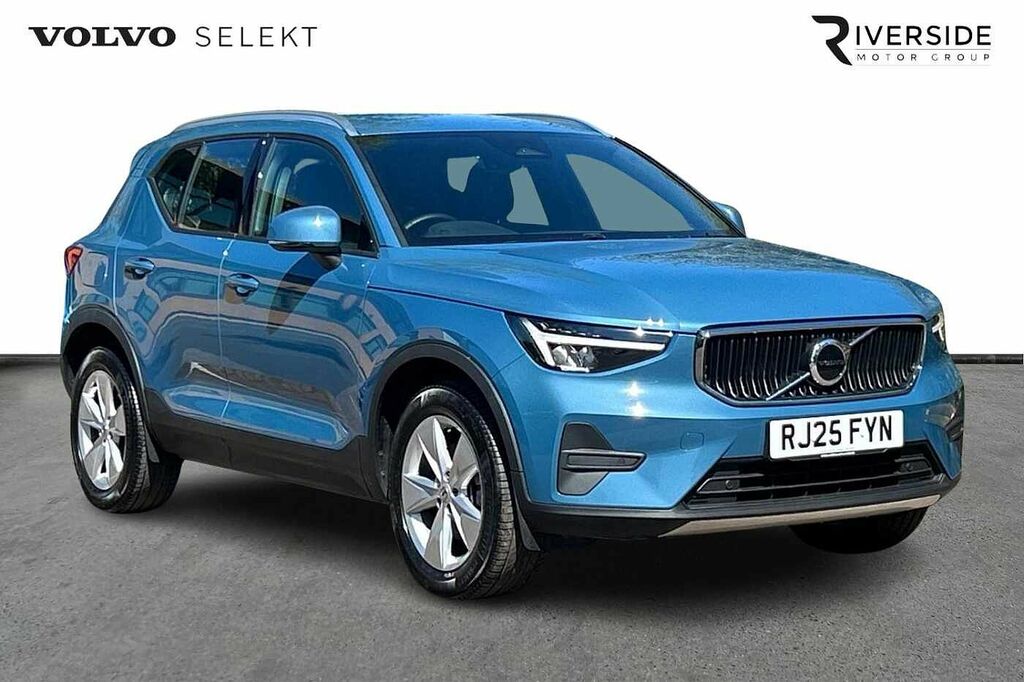 Volvo XC40 Core, B3 Mild Hybrid, Blue