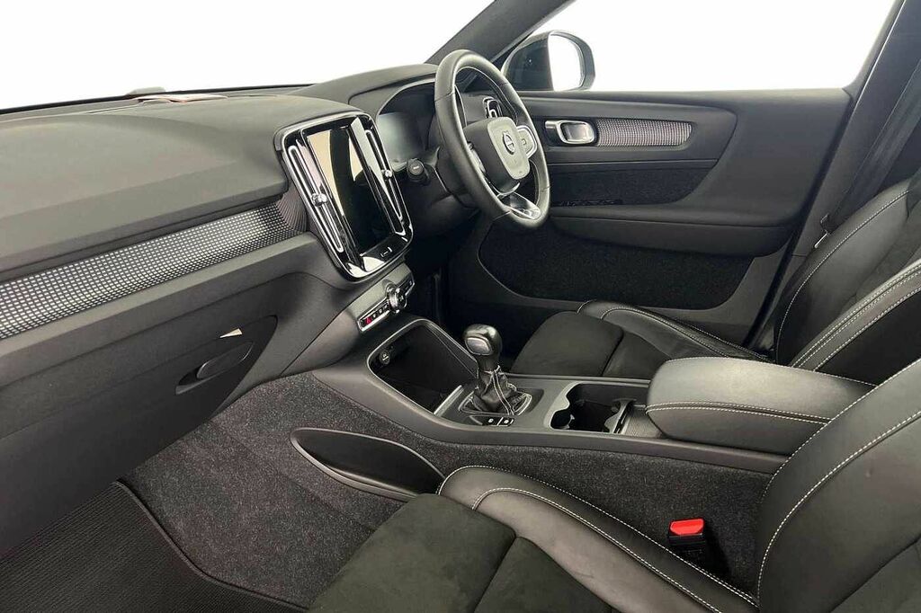 Volvo XC40 T3 R-design, NK21MKP Black #4