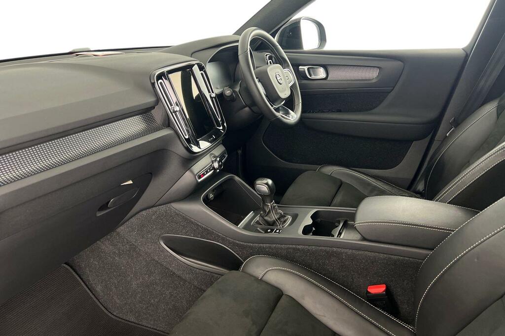 Volvo XC40 T3 R-design, NK21MKP Black #3