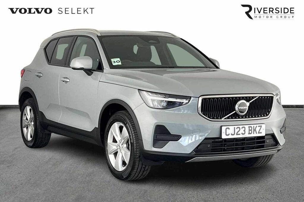 Volvo XC40 Core, B3 Mild Hybrid, Grey