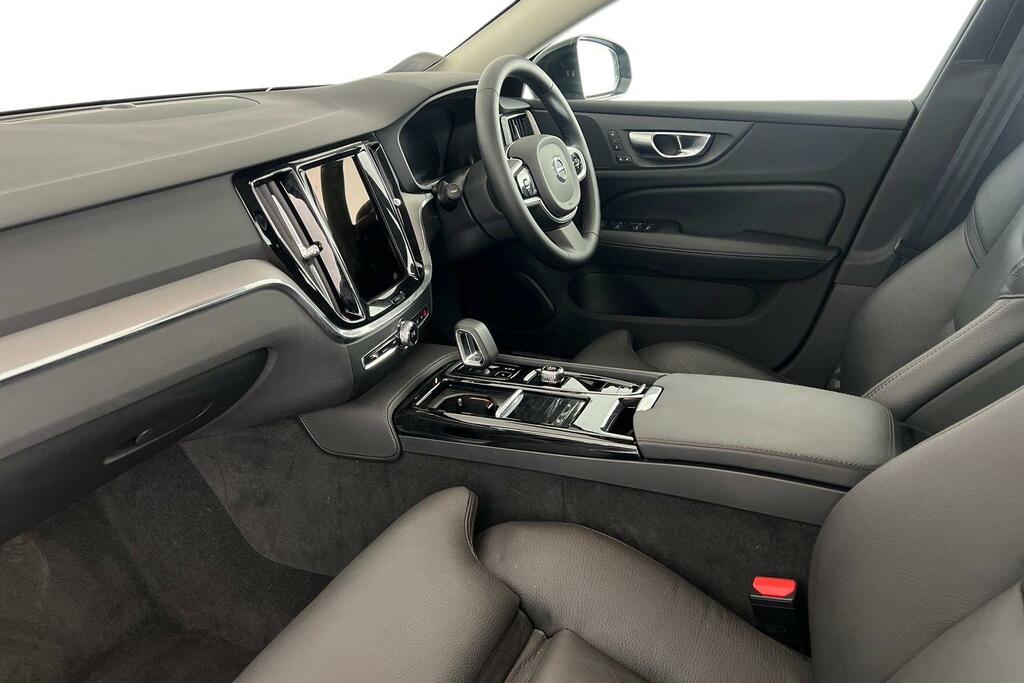Volvo V60 Plus, T6 Awd Plug-in Hybrid, Dark RJ25GXH Grey #3