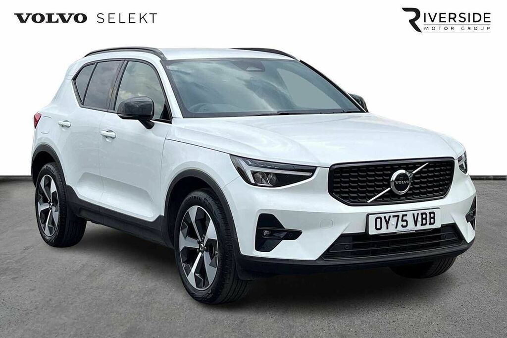 Volvo XC40 Plus, B4 Mild Hybrid, Dark OY75VBB White #2