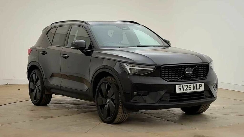 Volvo XC40 Black Edition Ultra, B3 Mild Hybrid, Black