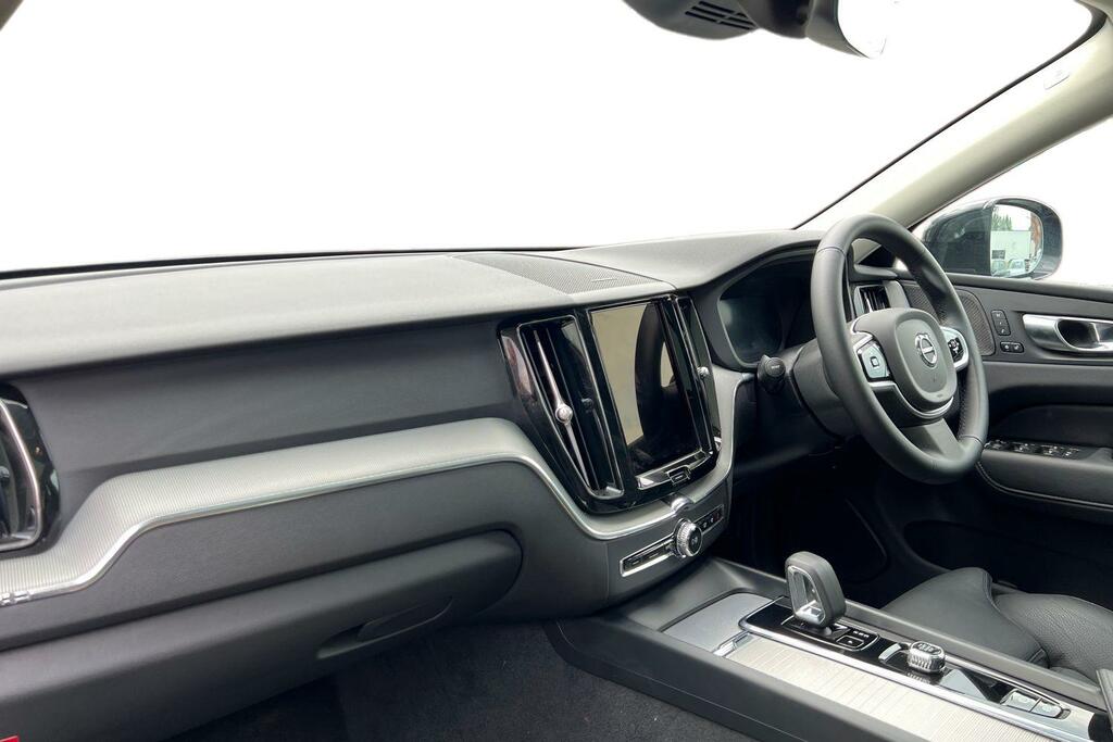 Volvo XC60 Plus, T6 Awd Plug-in Hybrid, Dark RV25SXH Black #4
