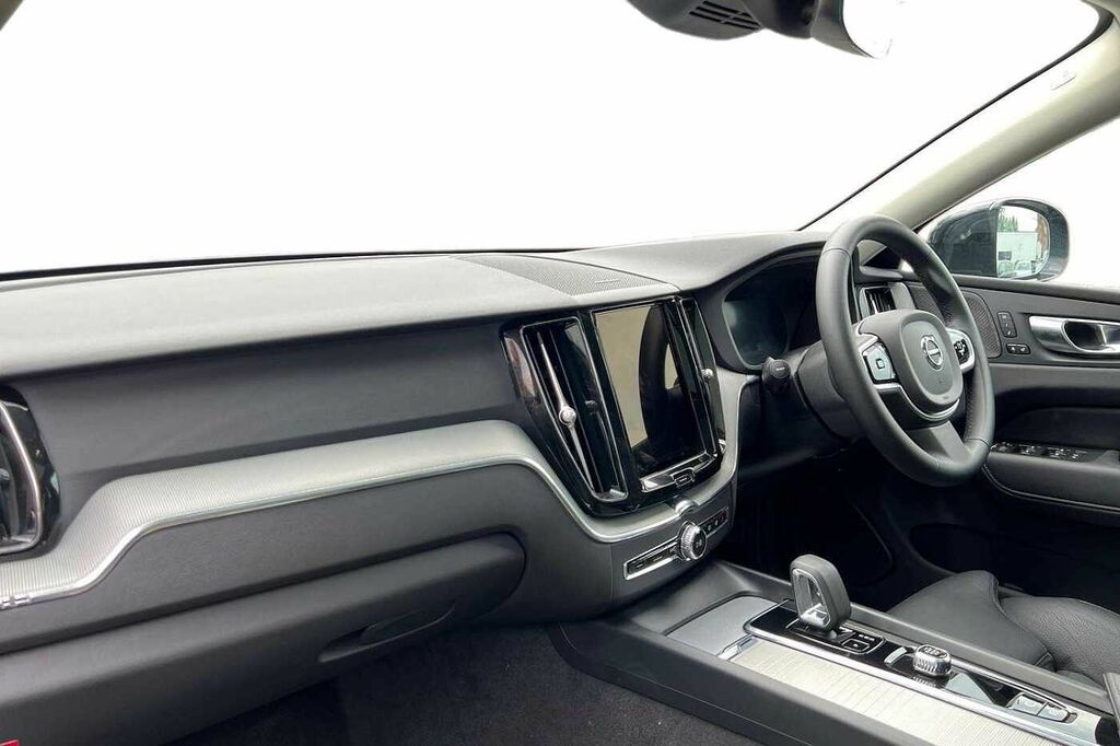 Volvo XC60 Plus, T6 Awd Plug-in Hybrid, Dark RV25SXH Black #3
