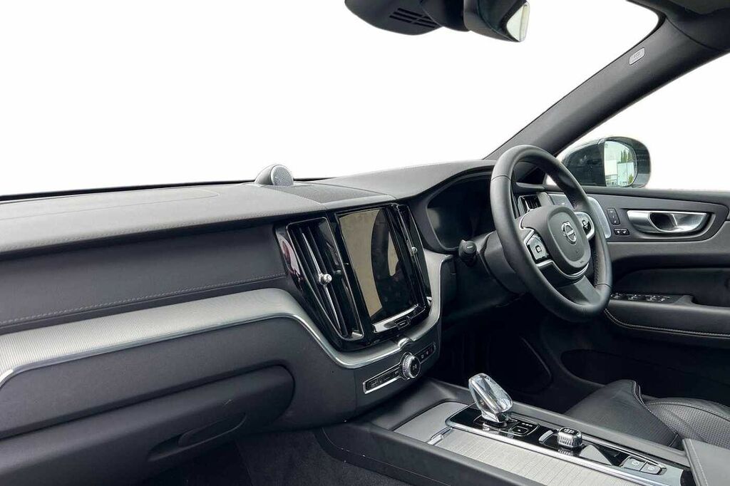 Volvo XC60 Black Edition Ultra, B5 Awd Mild Hybrid, RV25TKD Black #3