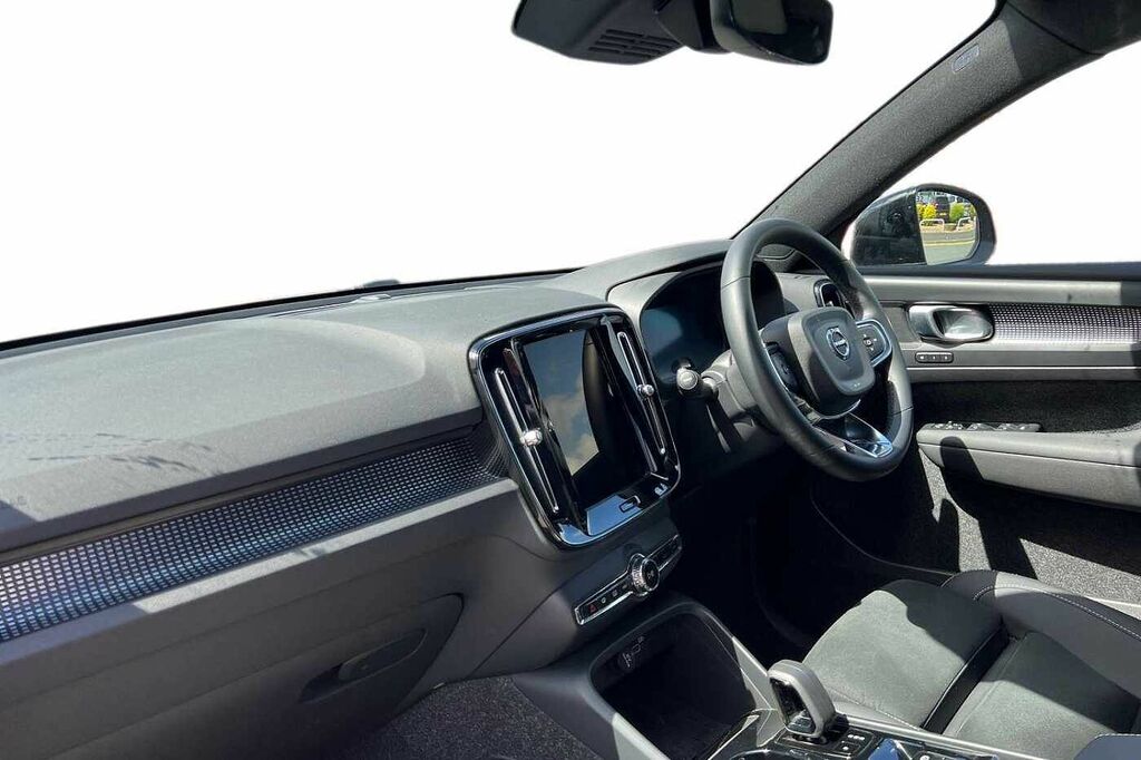 Volvo XC40 Plus, B3 Mild Hybrid, Dark RE25NSK Blue #4