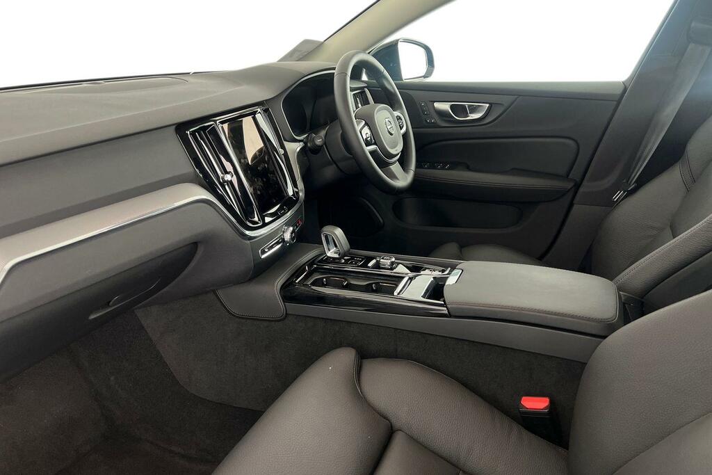Volvo V60 Plus, T6 Awd Plug-in Hybrid, Dark RJ25GXZ Black #4