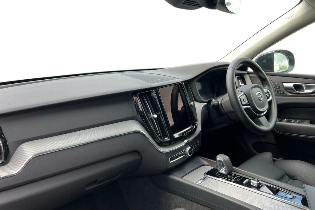 Volvo XC60 Plus, T6 Awd Plug-in Hybrid, Dark RE25WGM Silver #4