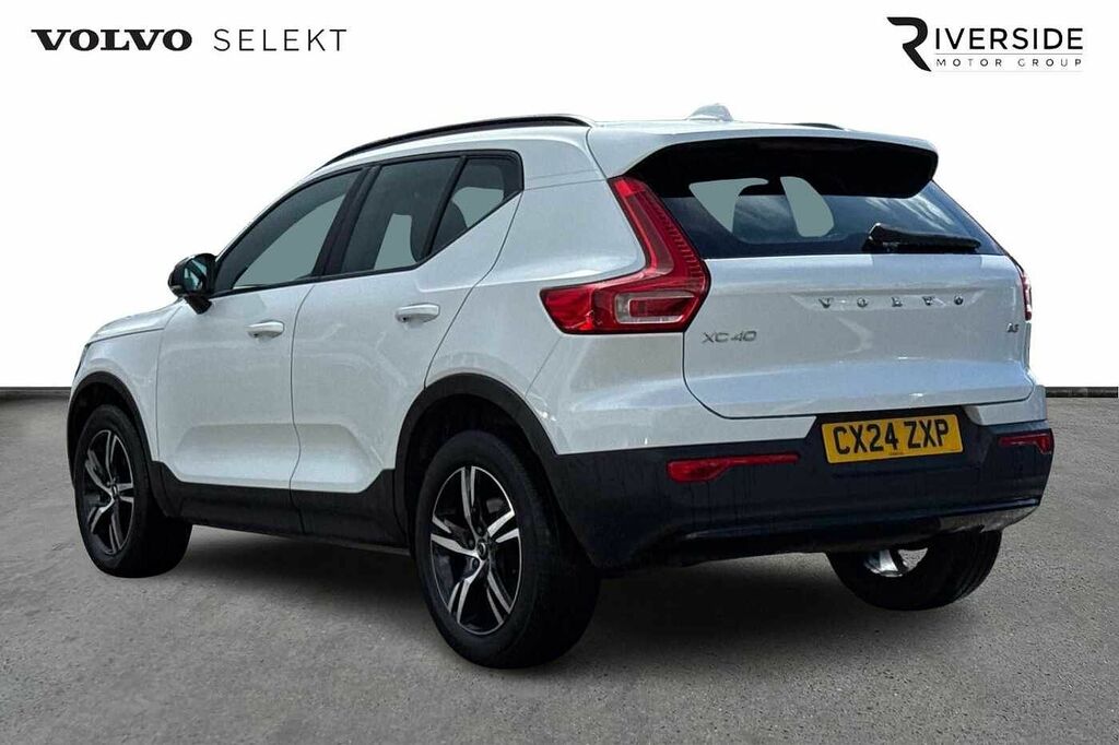 Volvo XC40 Plus, B3 Mild Hybrid, Dark CX24ZXP White #6
