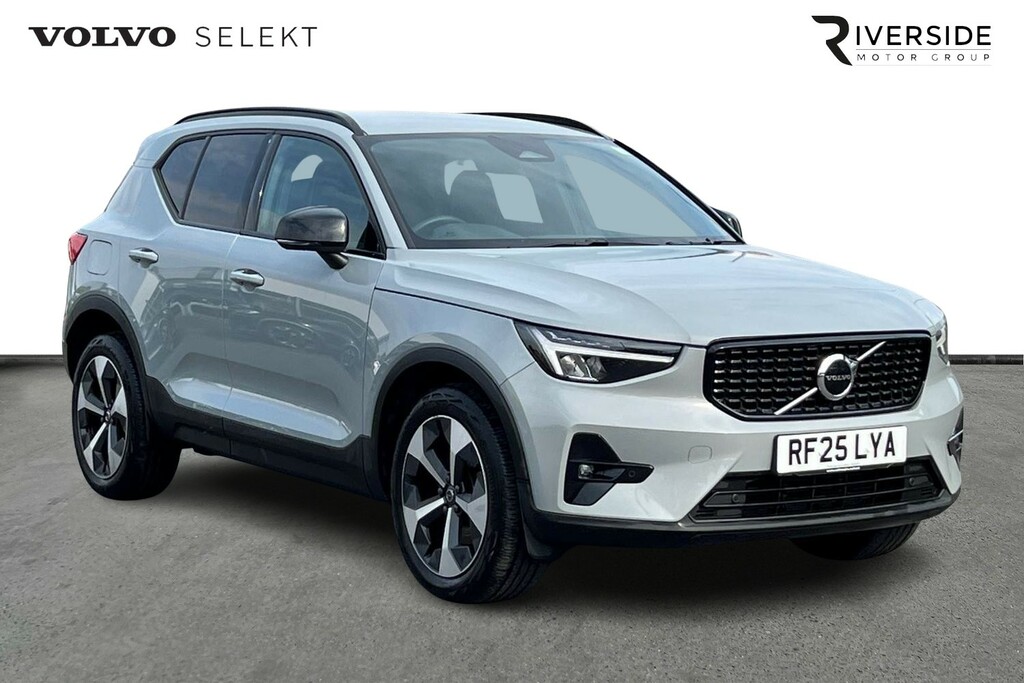 Volvo XC40 Plus, B3 Mild Hybrid, Dark Privacy Glass Grey