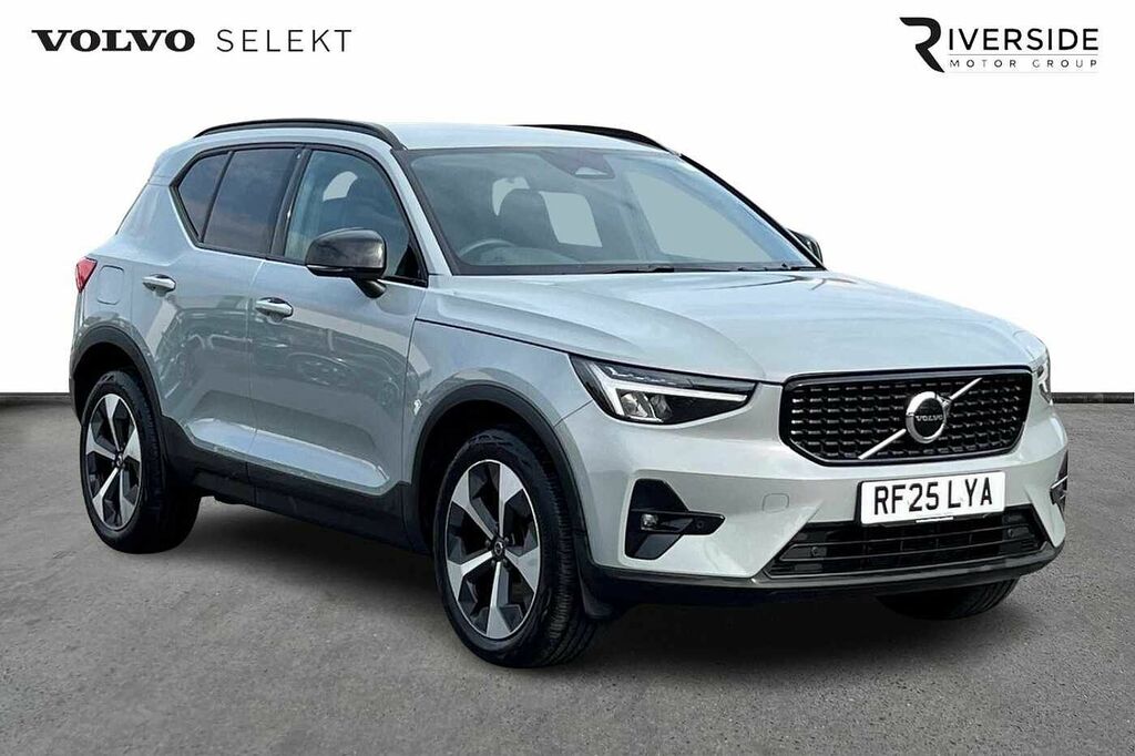 Volvo XC40 Plus, B3 Mild Hybrid, Dark Privacy Glass RF25LYA Grey #2