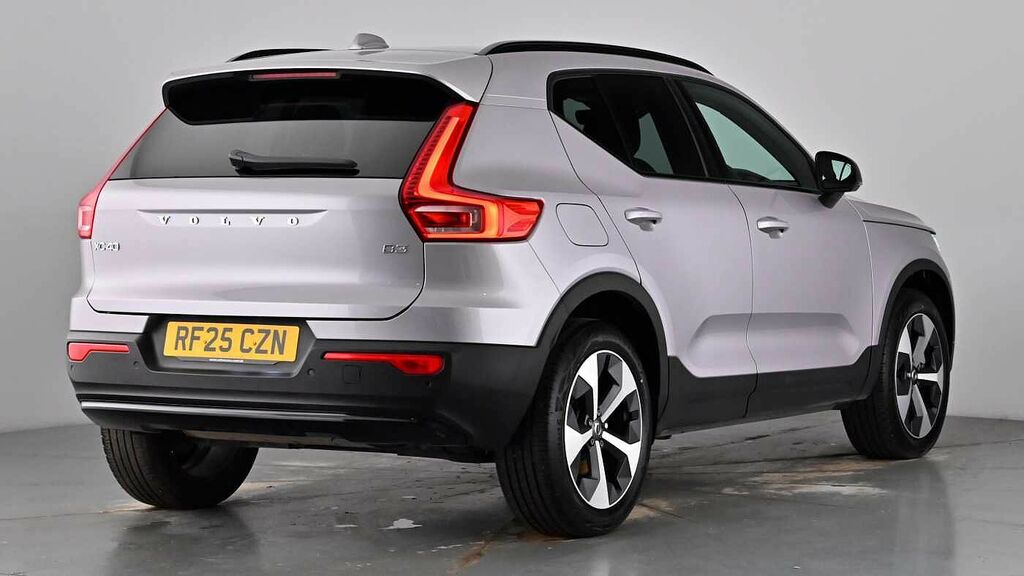 Volvo XC40 Plus, B3 Mild Hybrid, Dark RF25CZN Silver #6