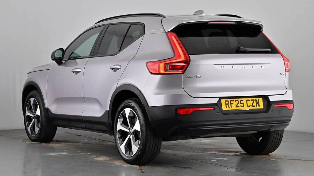 Volvo XC40 Plus, B3 Mild Hybrid, Dark RF25CZN Silver #2