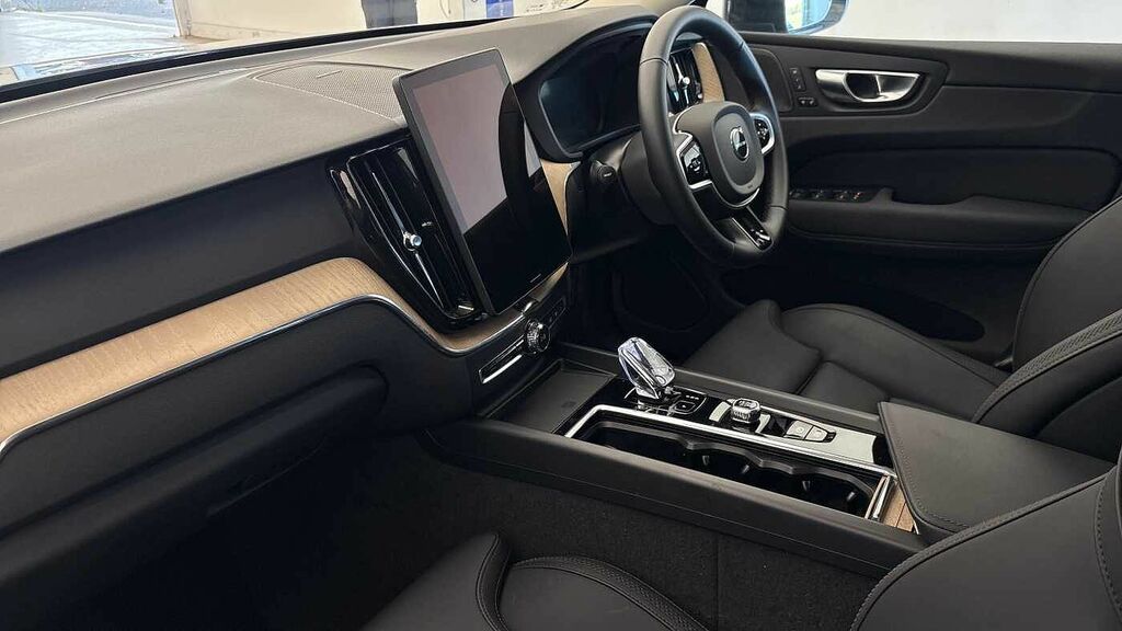 Volvo XC60 Plus, B5 Awd Mild Hybrid, Dark RF25AEU Silver #3