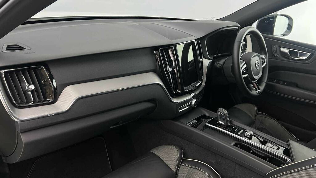 Volvo XC60 R-design, B4 Awd Mild Hybrid BN22YPF White #3