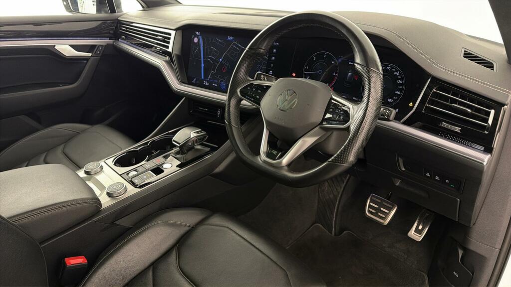 Volkswagen Touareg 3.0 Tdi V6 Black Edition Tiptronic 4Motion Euro 6 KT71FBO White #3