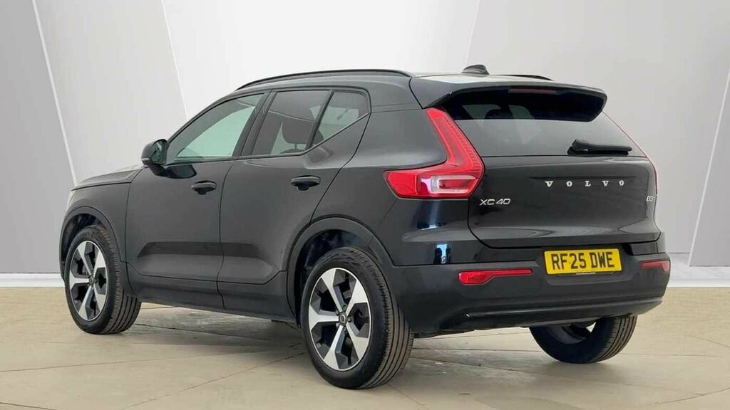 Volvo XC40 Plus, B3 Mild Hybrid, Dark RF25DWE Black #2