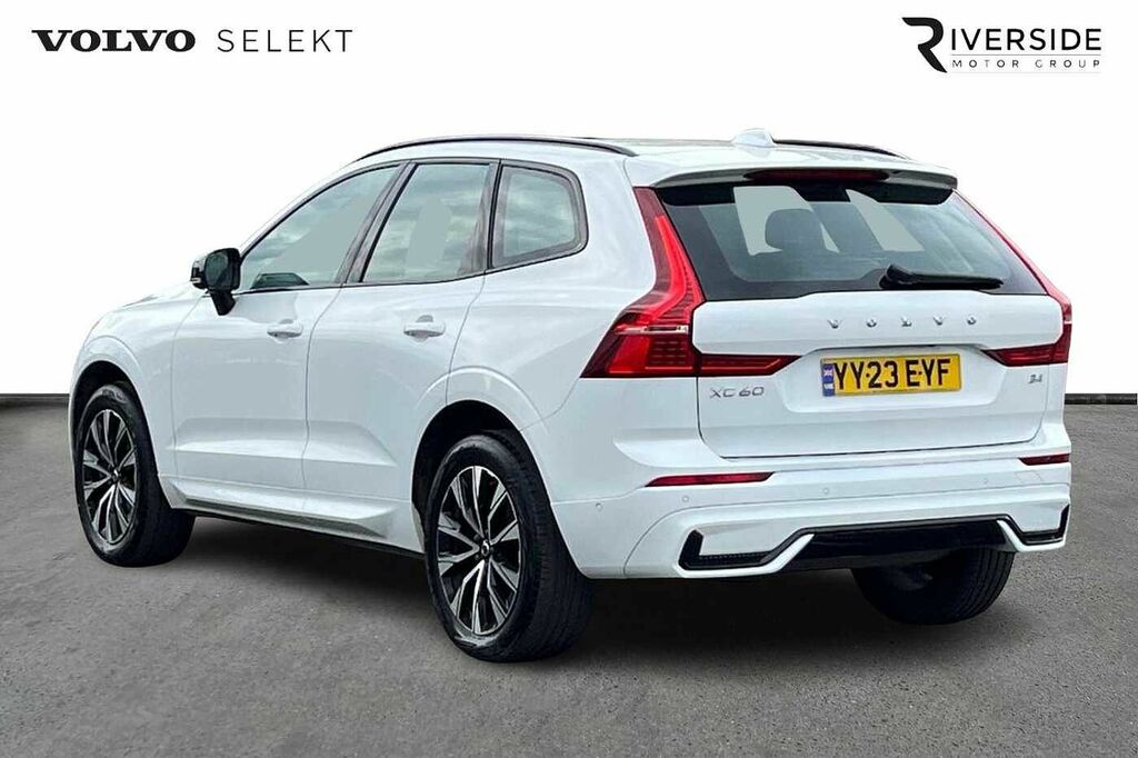 Volvo XC60 Plus, B4 Mild Hybrid, Dark YY23EYF White #5