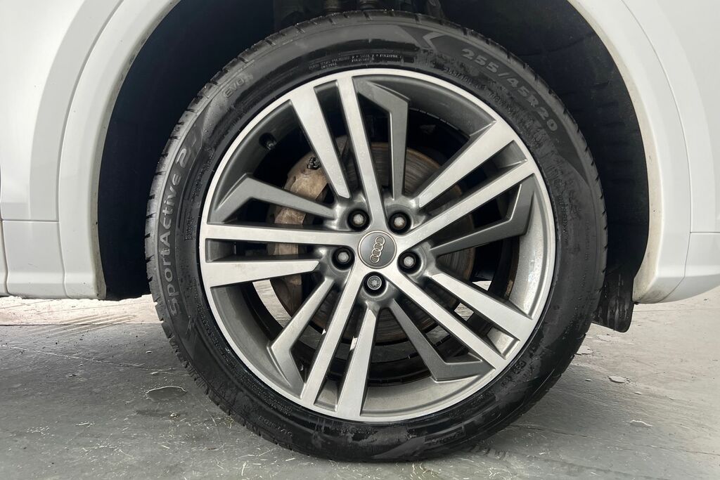 Audi Q5 2.0 Tfsie 55 S Line Competition S Tronic Quattro E NJ69BFZ White #5