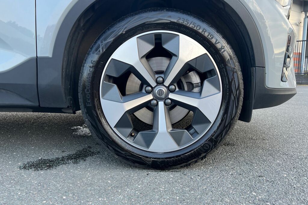Volvo XC40 Plus, B3 Mild Hybrid, Dark RV75WBW Grey #5