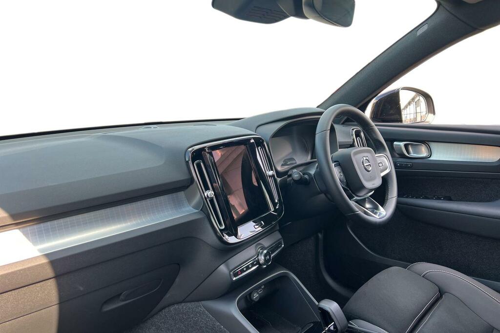 Volvo XC40 Plus, B3 Mild Hybrid, Dark RO75YBU Blue #2