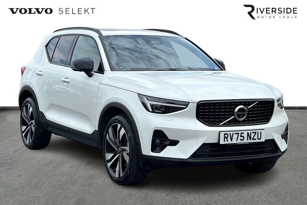 Volvo XC40 Ultra, B4 Mild Hybrid, Dark White