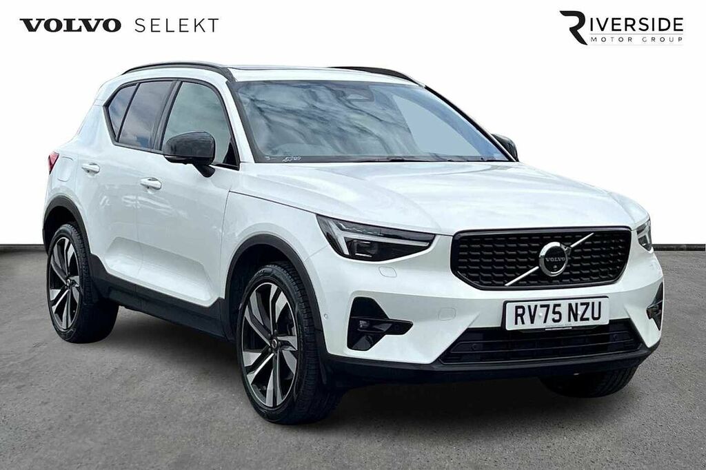 Volvo XC40 Ultra, B4 Mild Hybrid, Dark RV75NZU White #2