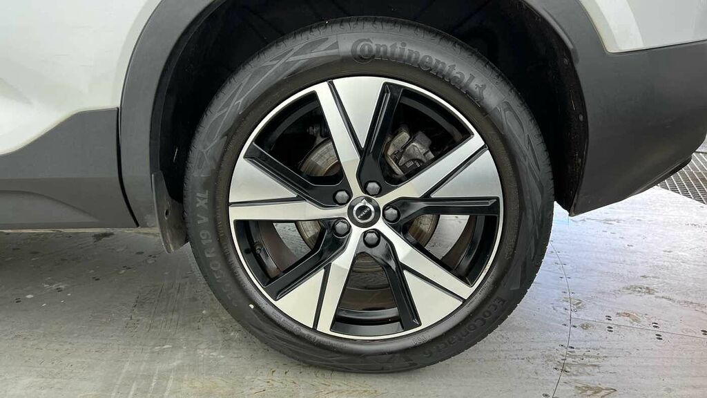 Volvo XC40 Recharge R-design, T4 Plug-in Hybrid GJ22UXH White #5